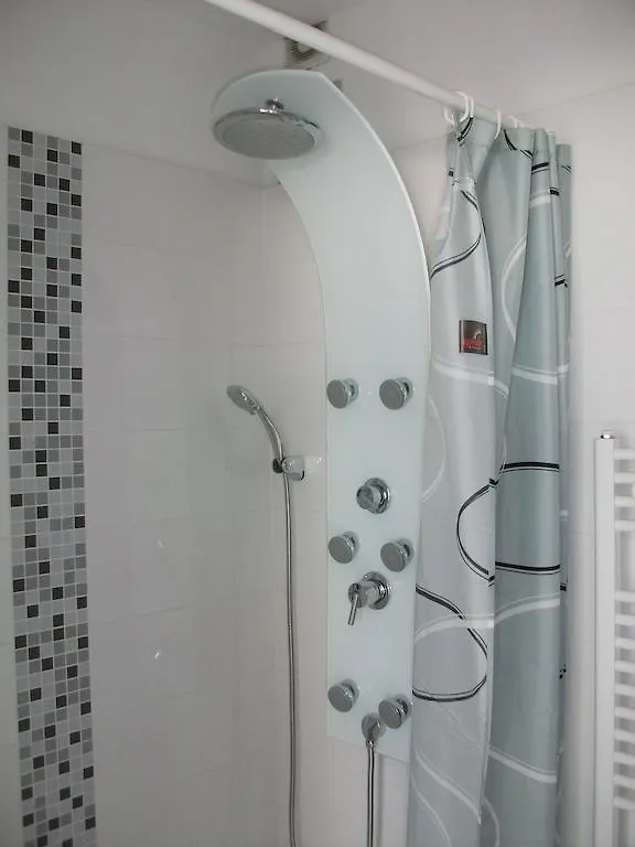 Ch - Penthouse Terrassenapartment Vienna 0*,  Austria